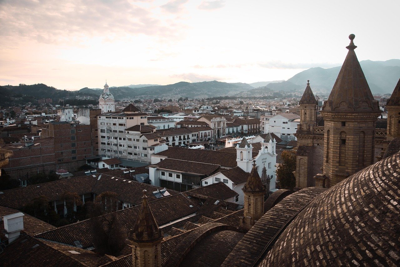 Top Rooftop Bars mit Blick auf die Bremer Skyline