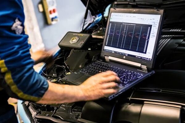 Die 5 besten Steuergeräte-Tuning-Services in Neubrandenburg – Motorsoftware für individuelle Leistung anpassen